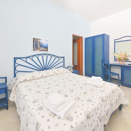 Hotel Maremonti Forio  Bilik gambar