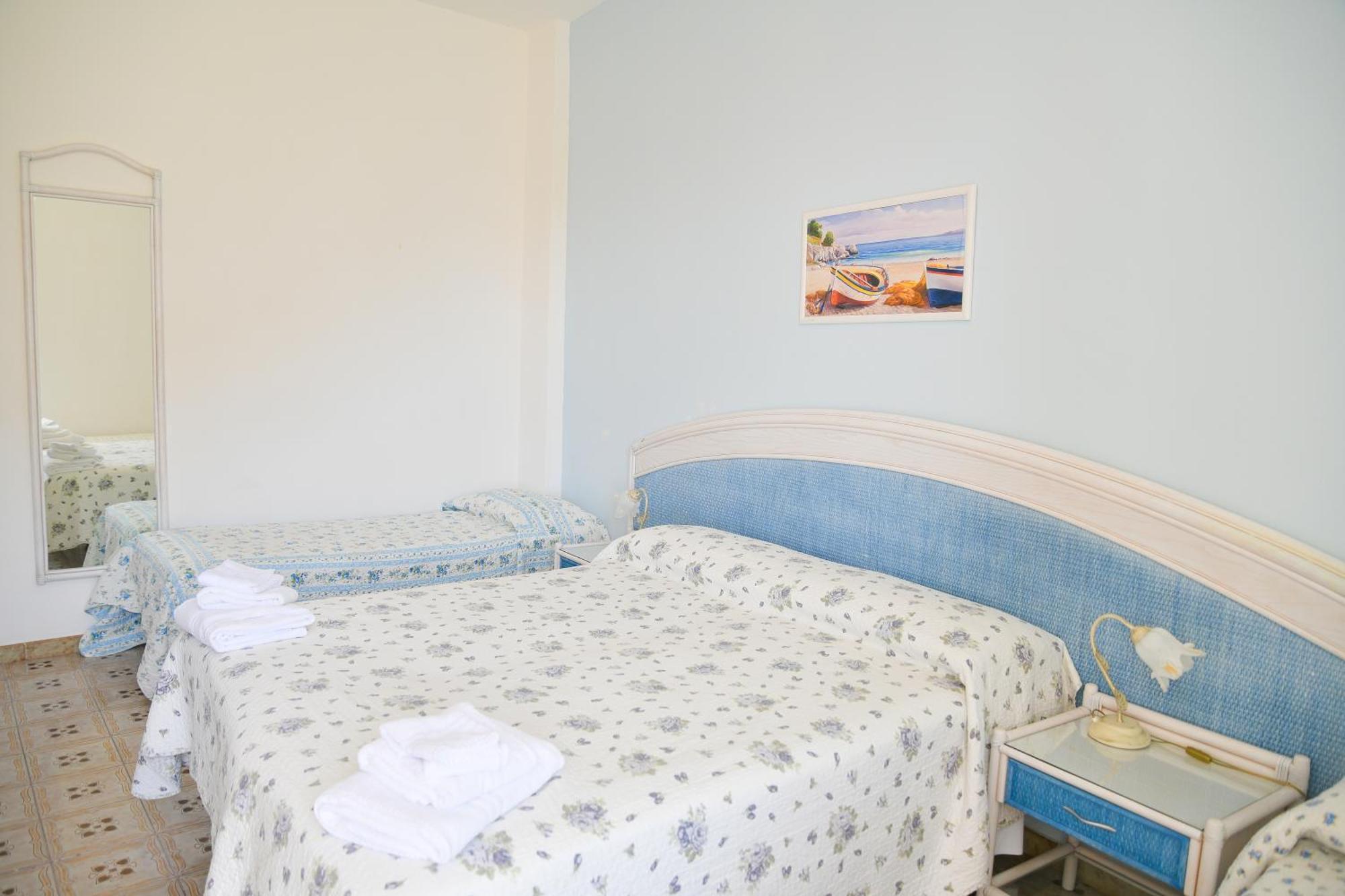 Hotel Maremonti Forio  Bilik gambar